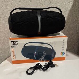 Bluetooth Speaker Wireless
Portable Stereo NWT